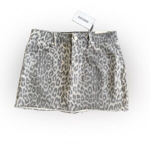 BNWT Disclosure Leopard Print Mini Skirt With Low Rise Waistline. Size 9/29